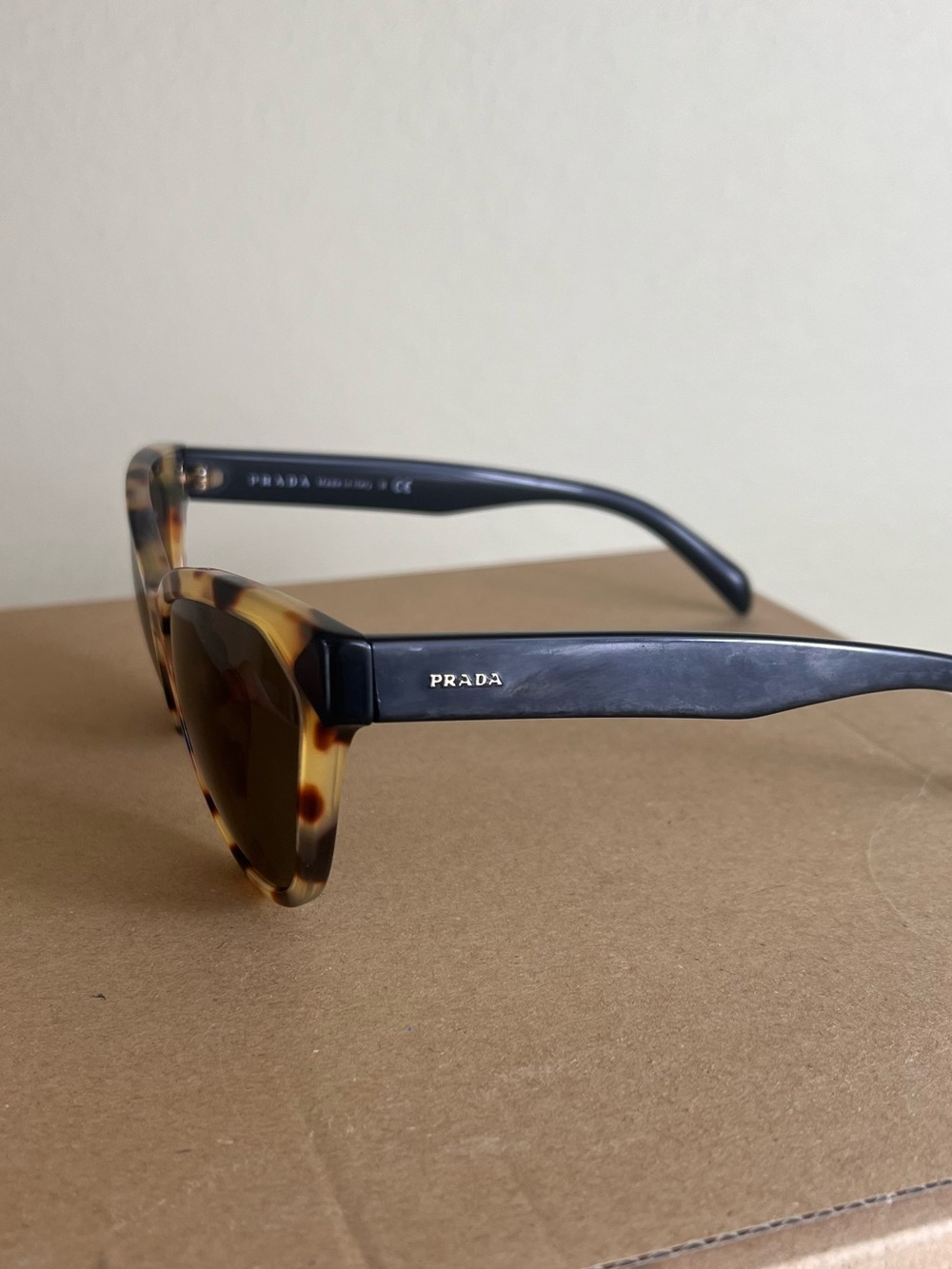 Prada Tortoiseshell / Tortoise Havana Cat-Eye Sunglasses - Picture 9 of 9